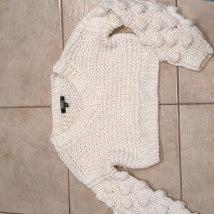 Hera Collection Cropped Chunky Knit Sweater Size Small